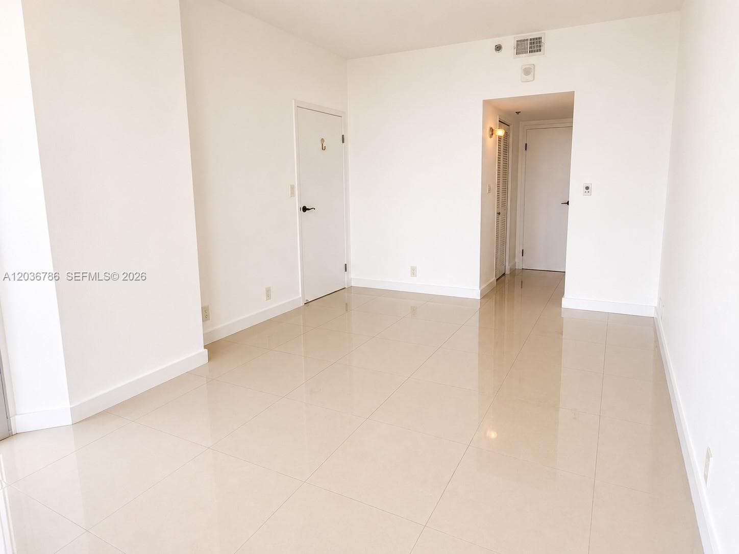 7601 E Treasure Dr PH216 photo 20