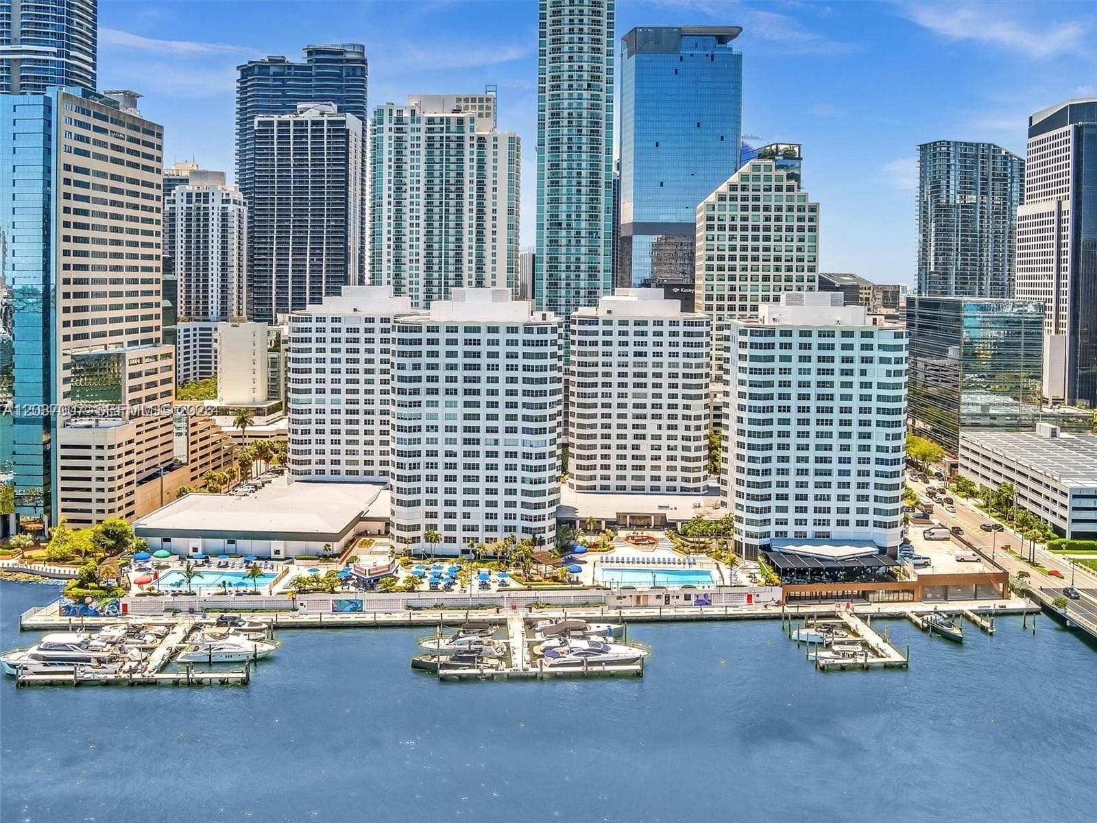 905 Brickell Bay Dr 623 photo 19