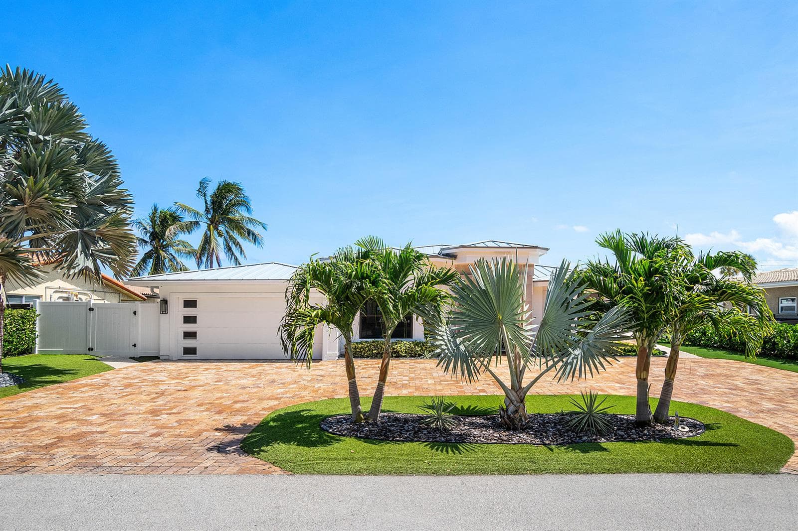 680 NE Harbour 5