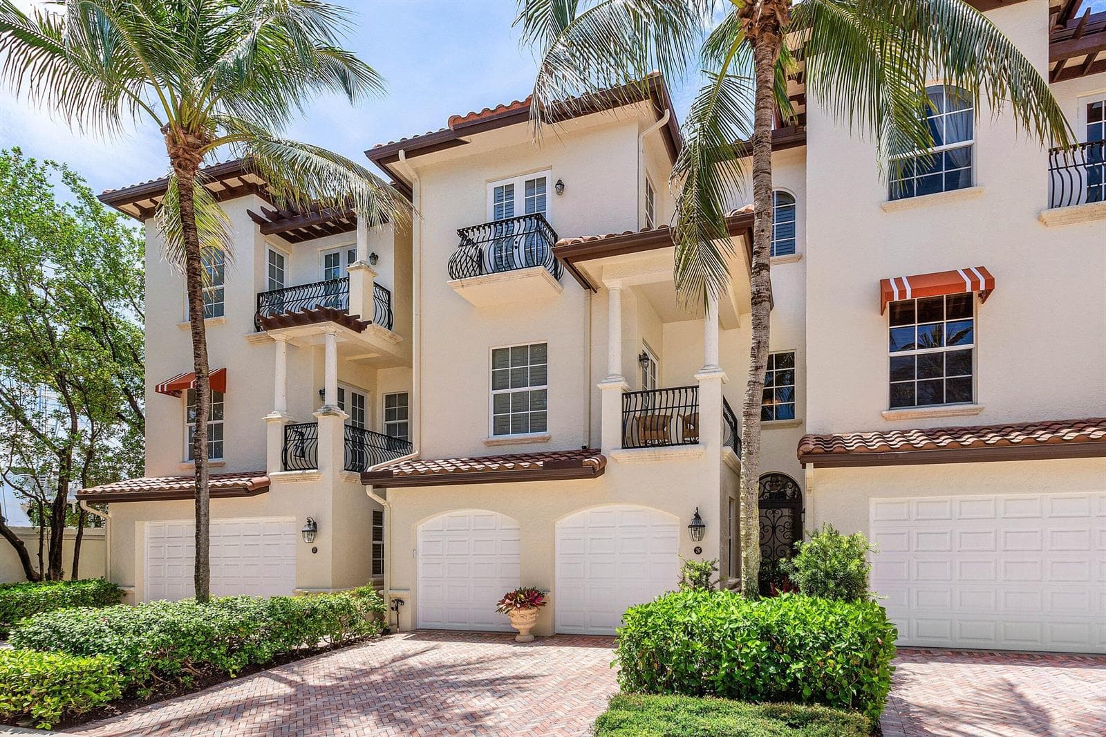 26 Marina Gardens Drive 2