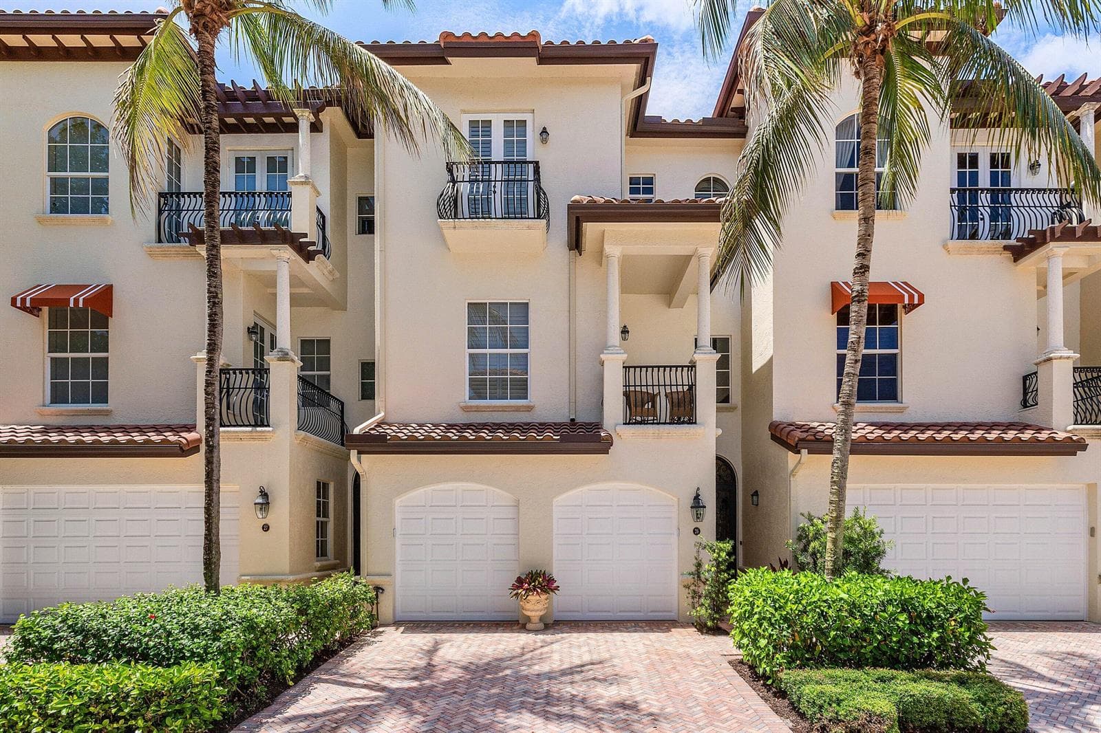 26 Marina Gardens Drive 1