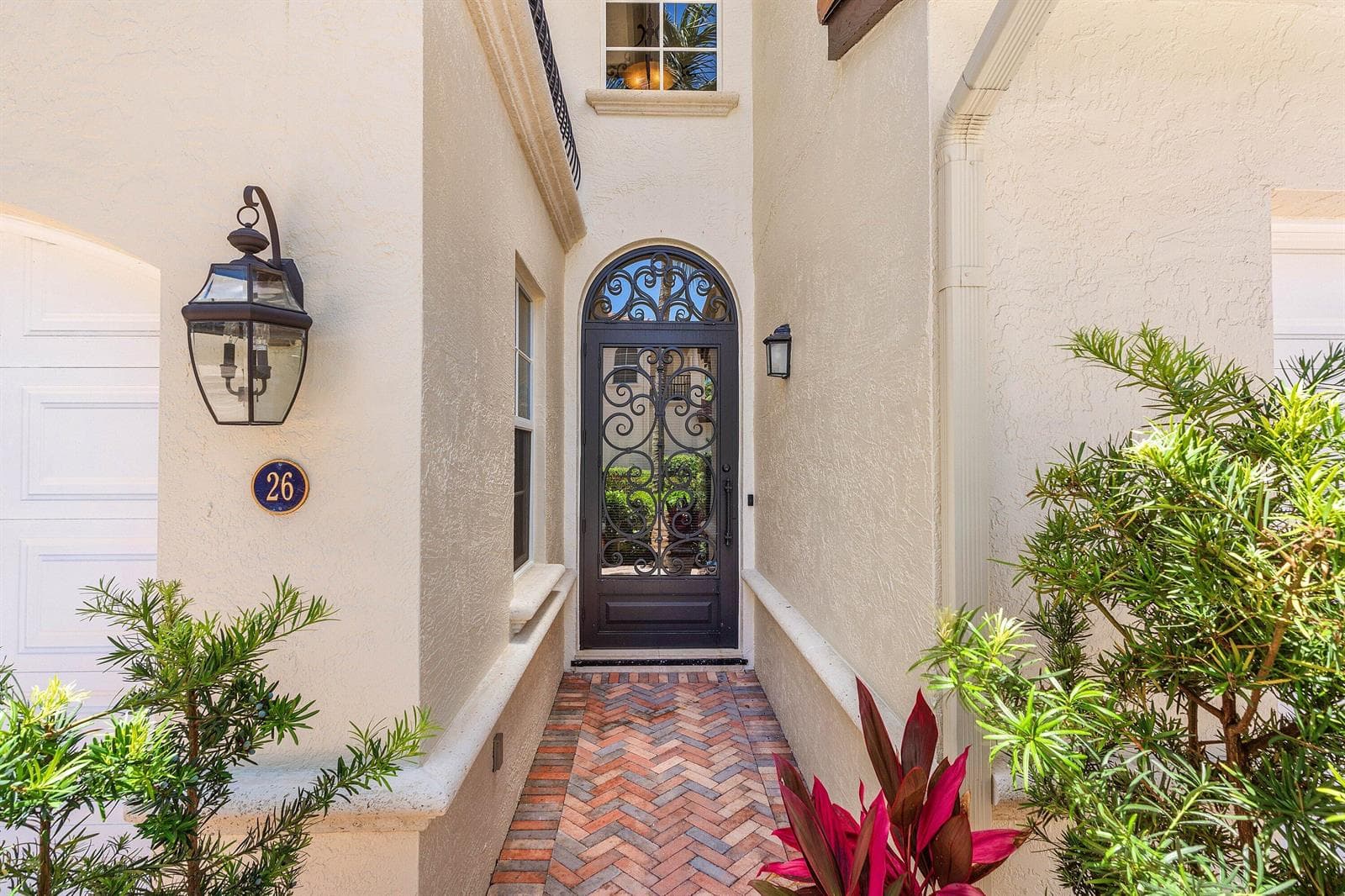 26 Marina Gardens Drive 4