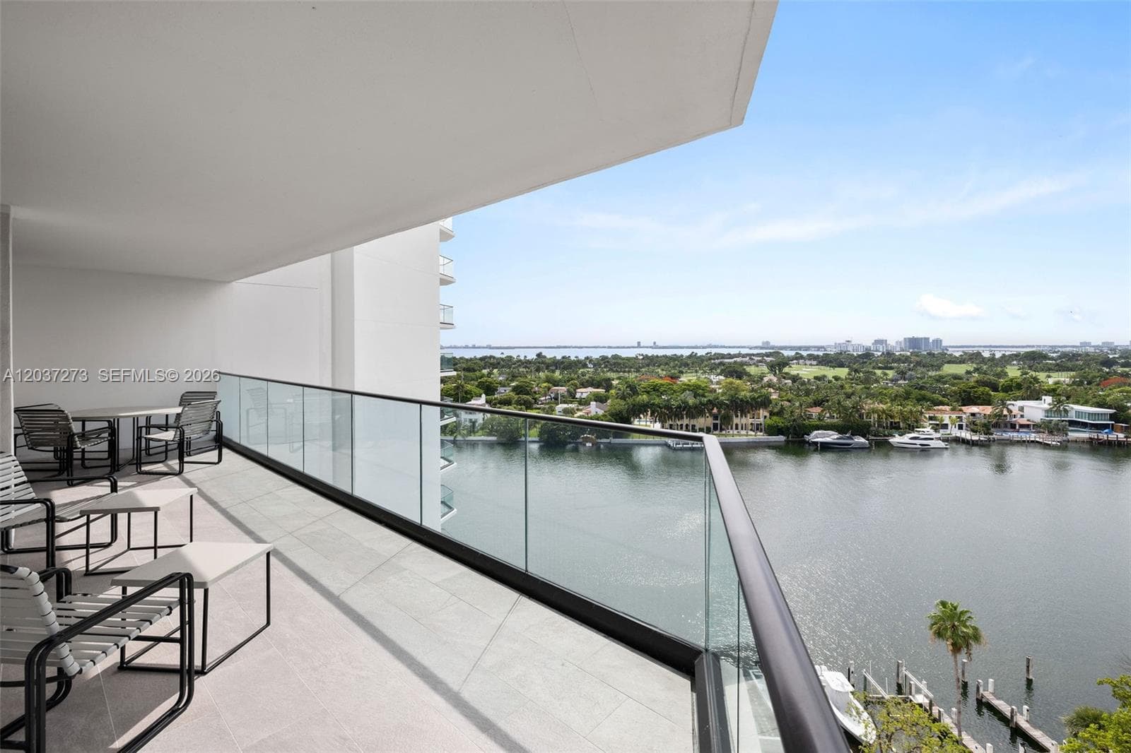 5500 Collins Ave #1401 1