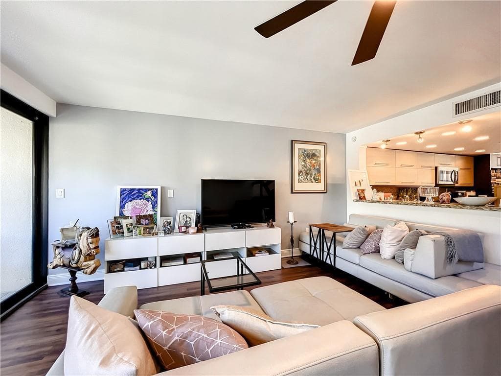 1100 SE 5th Court #55 3