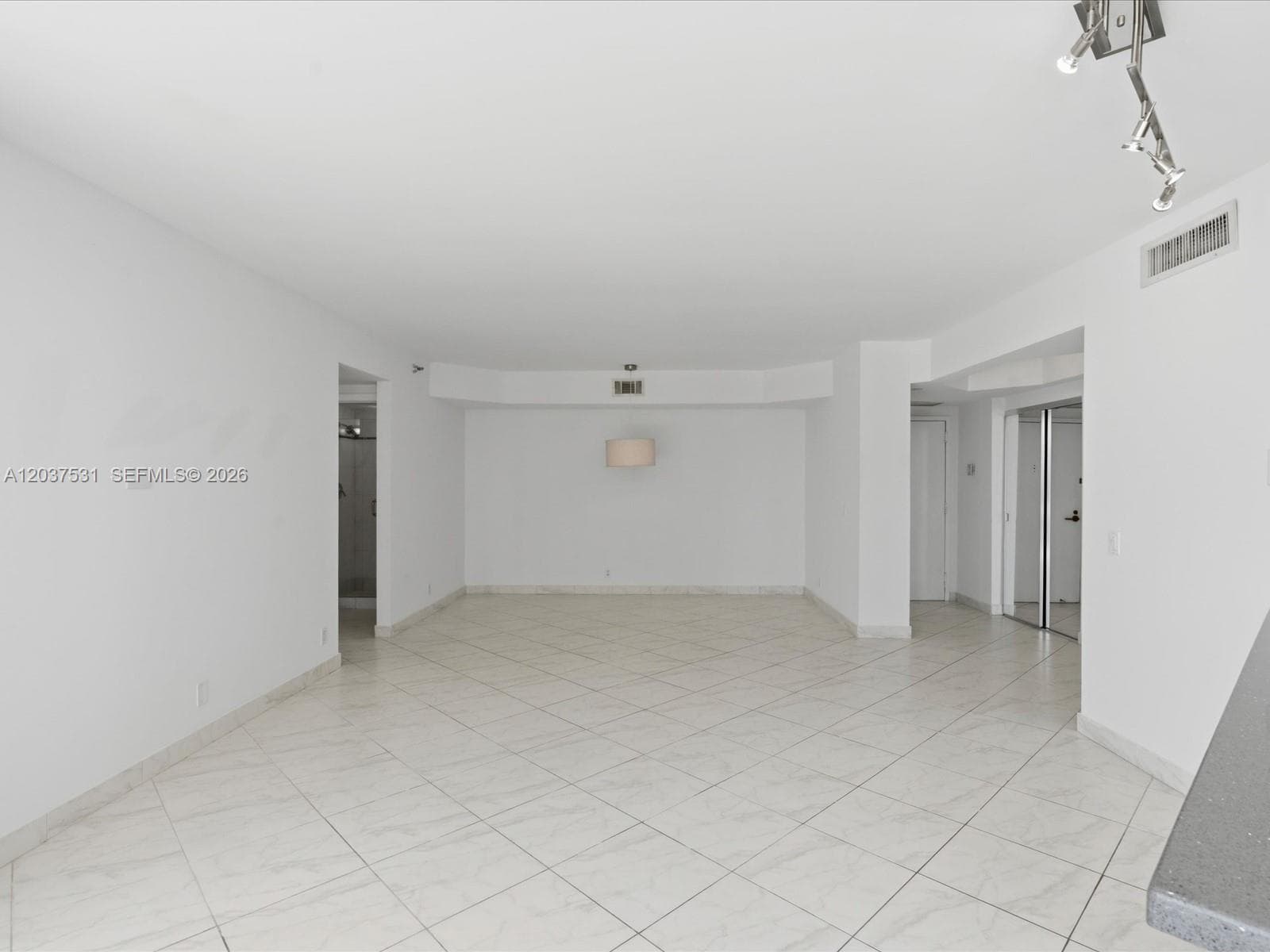 3610 Yacht Club Dr #702 5