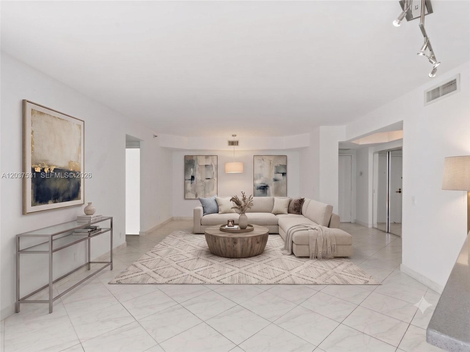 3610 Yacht Club Dr #702 4