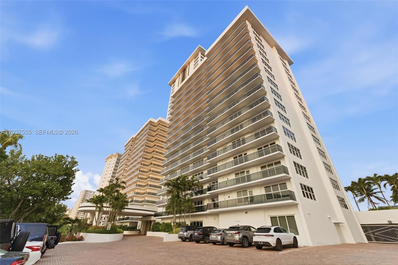 3500 Galt Ocean Dr 2314 photo 2