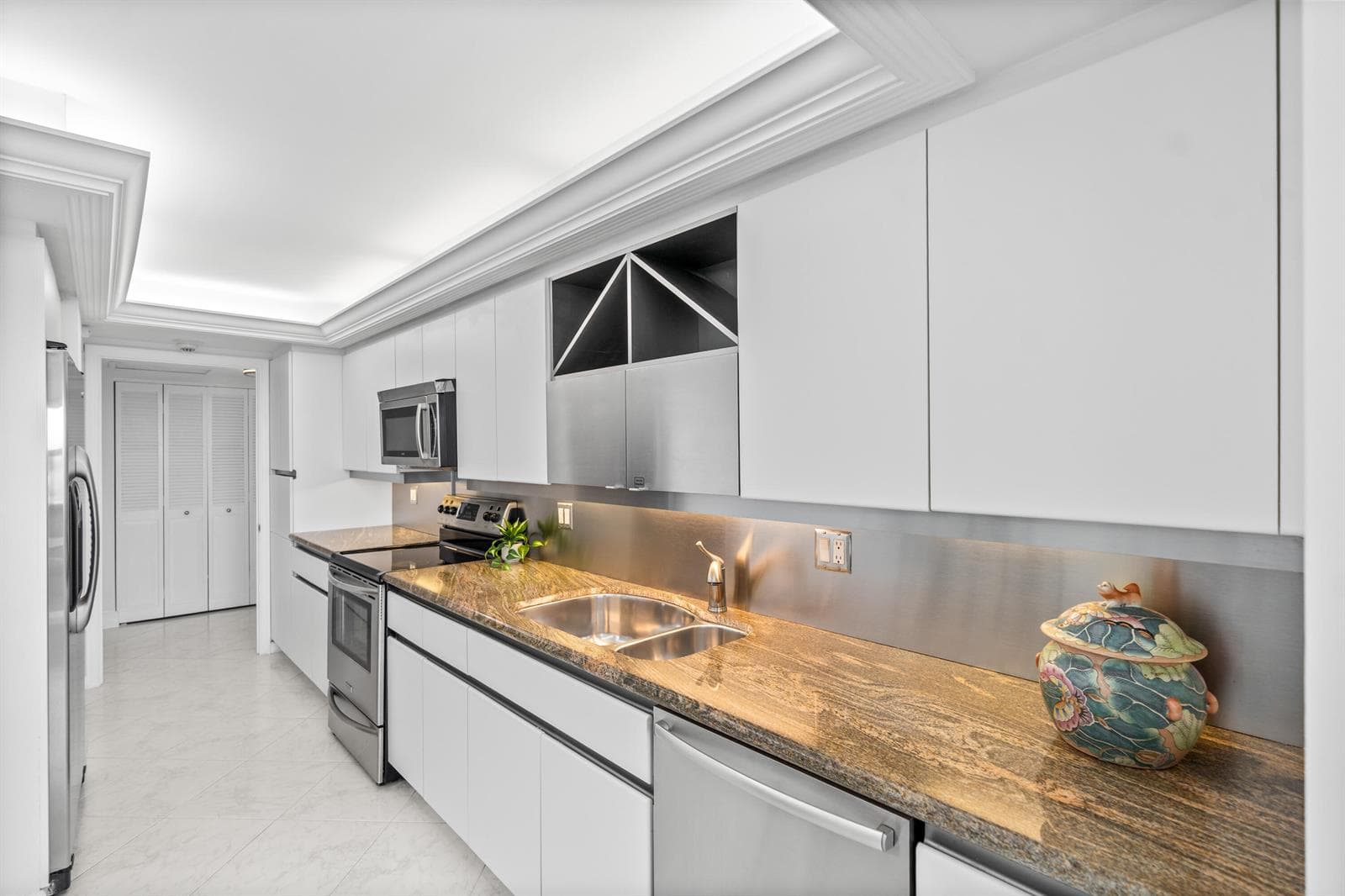 5100 N Ocean Boulevard 517 photo 16