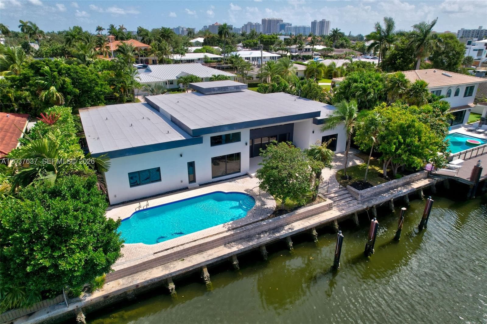 2832 NE 24th Ct 2