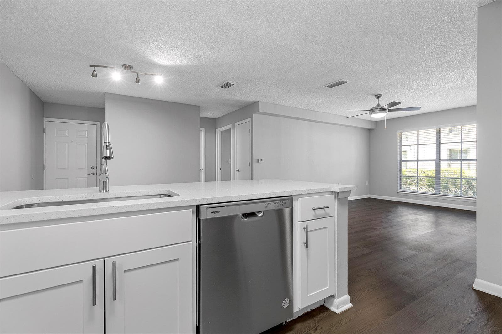 17900 NE 31st Court 1109 photo 13