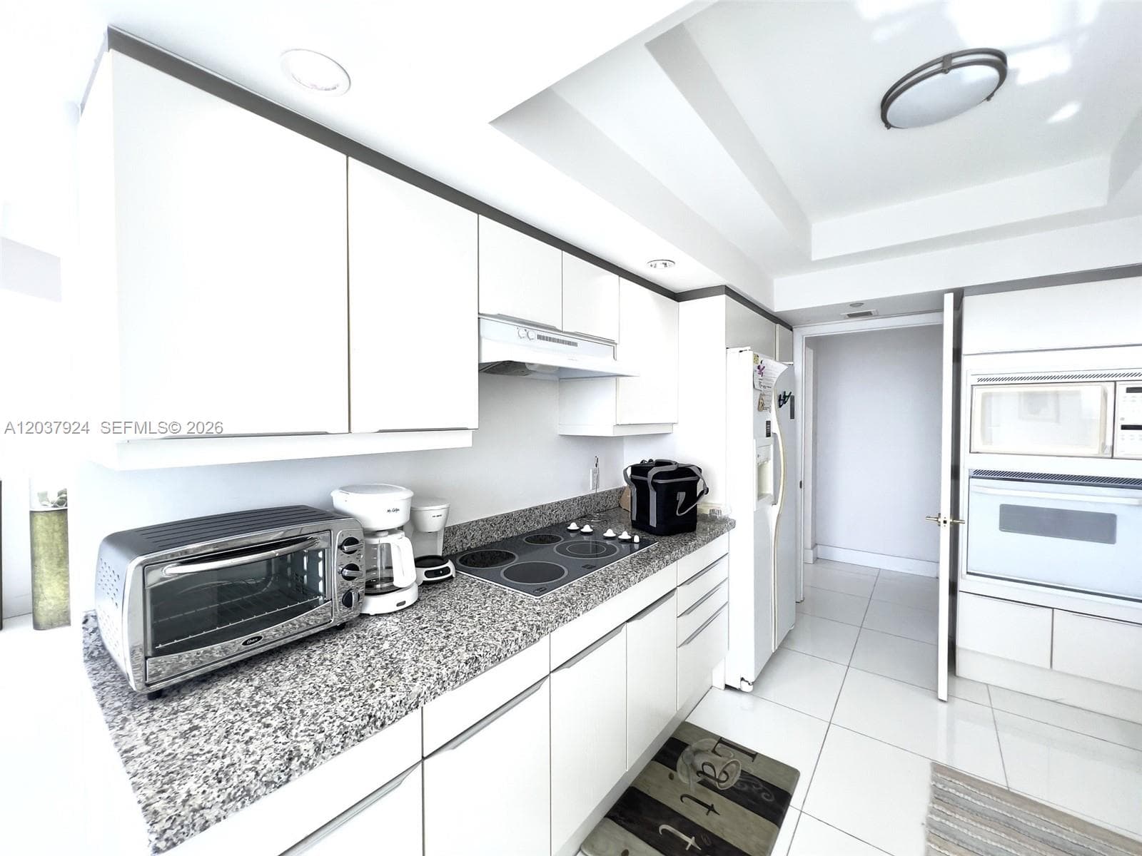 7000 Island Blvd 2407 photo 14