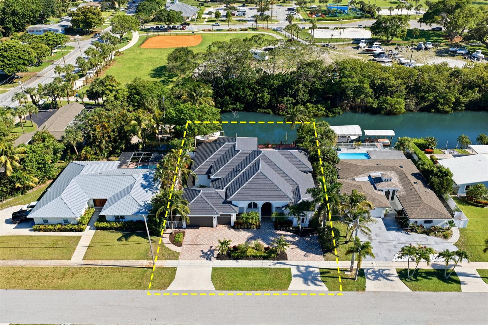 608 Inlet Road 1