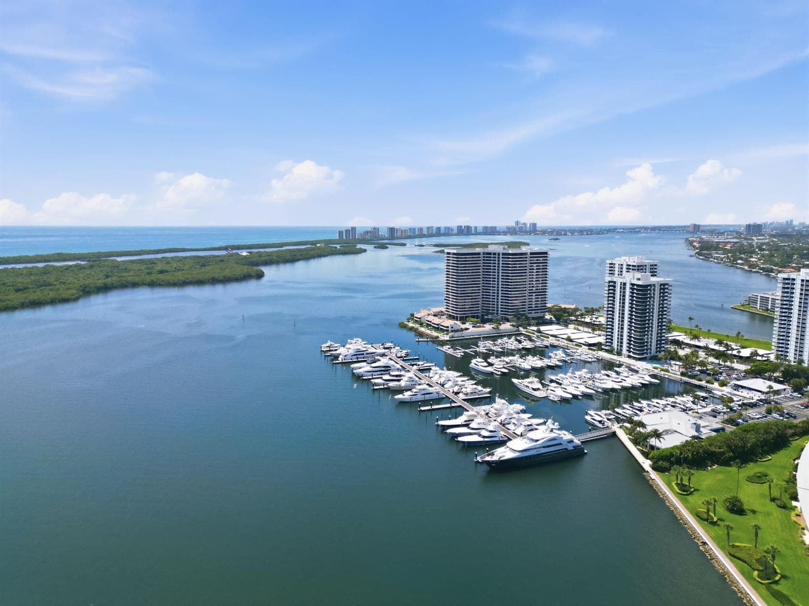 124 Lakeshore Drive 8280 photo 10