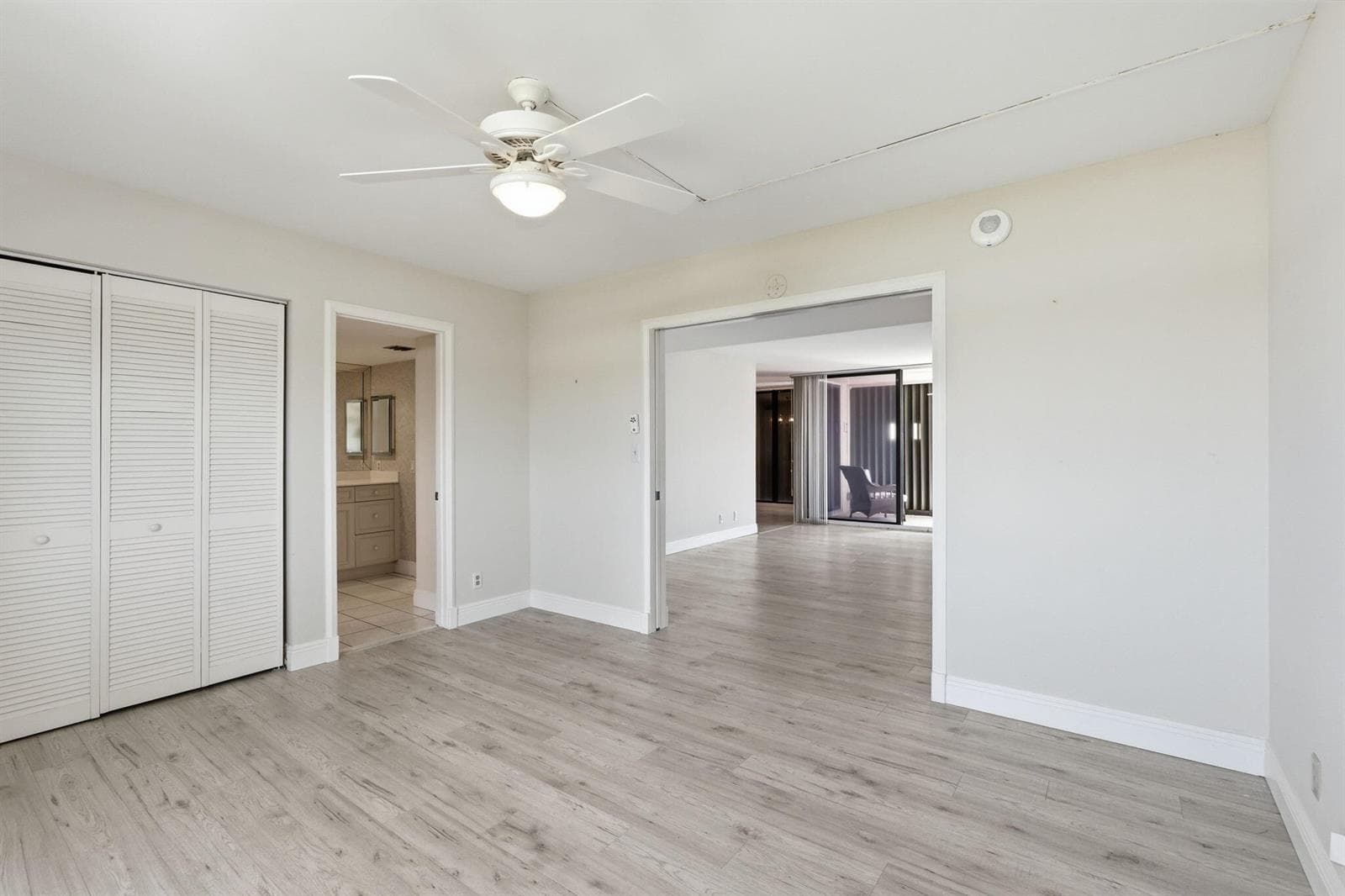 124 Lakeshore Drive 8280 photo 19