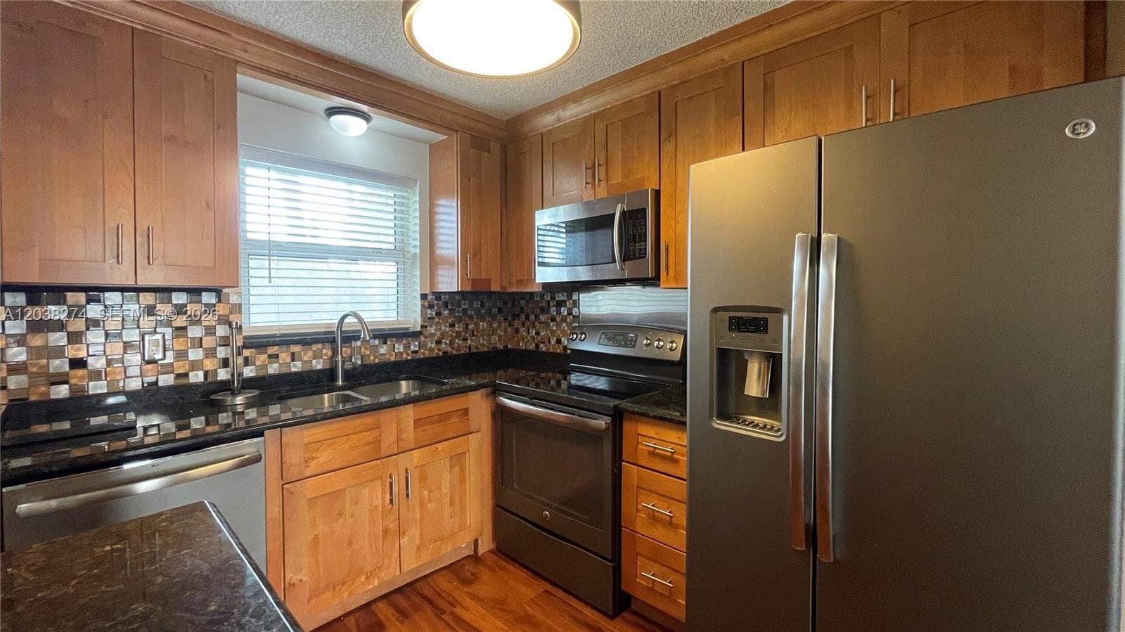 531 W Kalmia Dr #5 1
