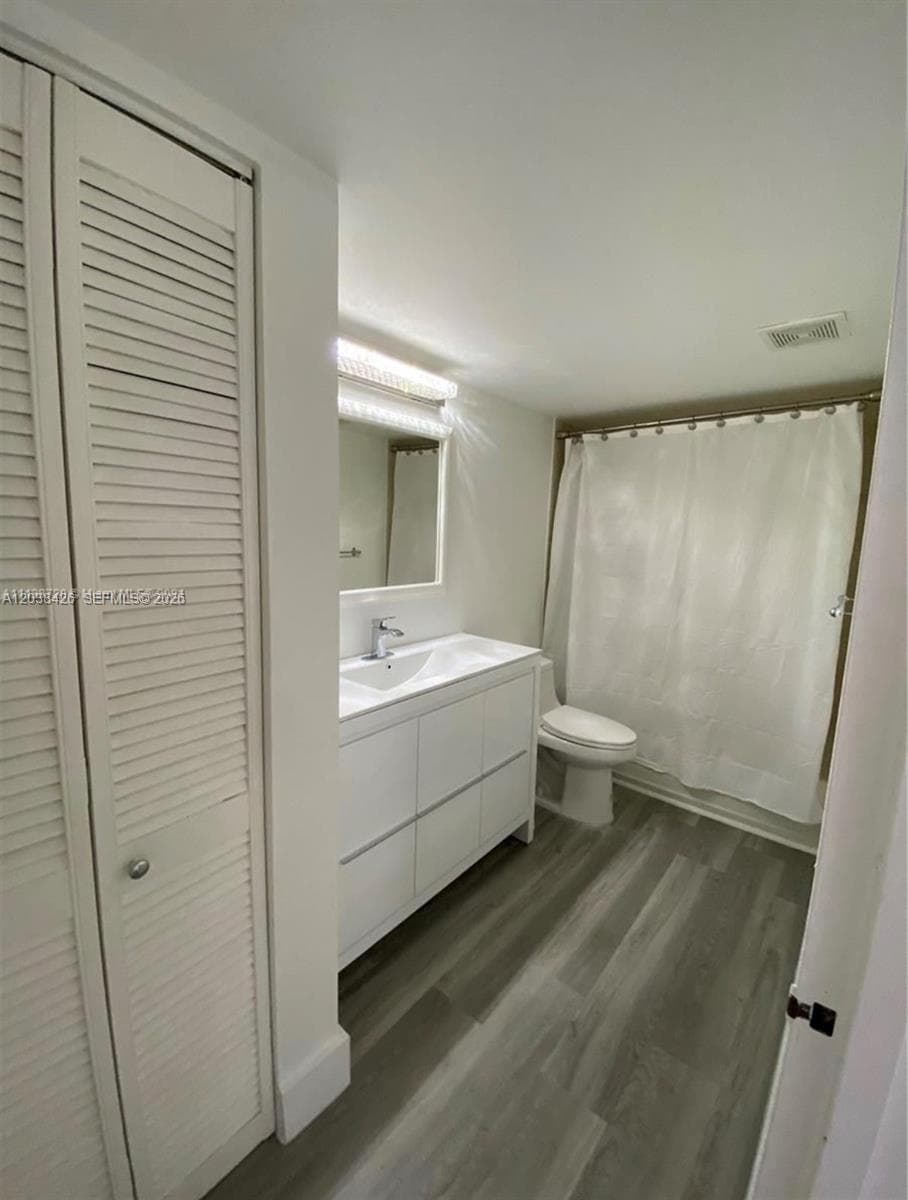 555 NE 15th St 33E photo 7