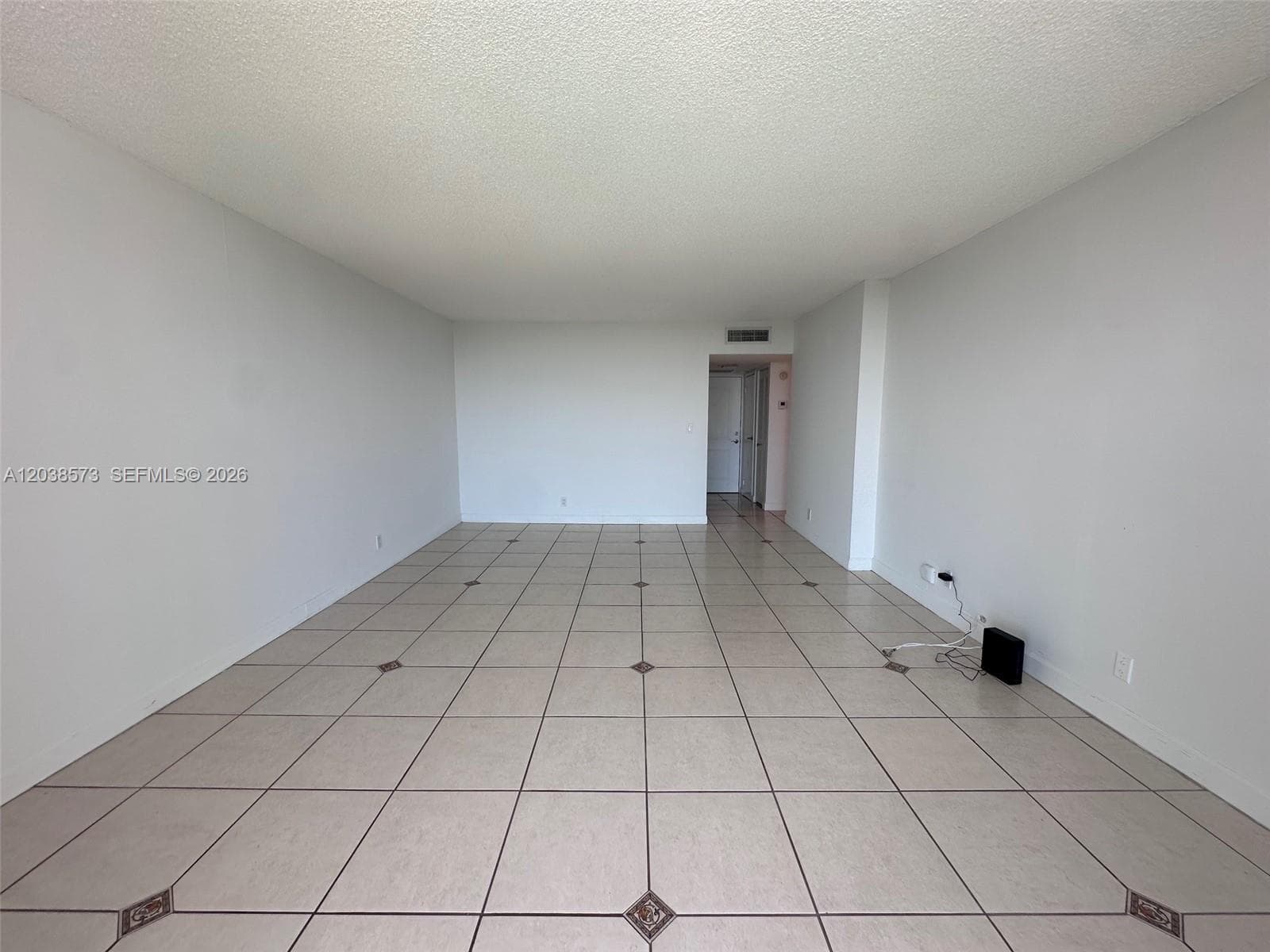 100 Bayview Dr 823 photo 1