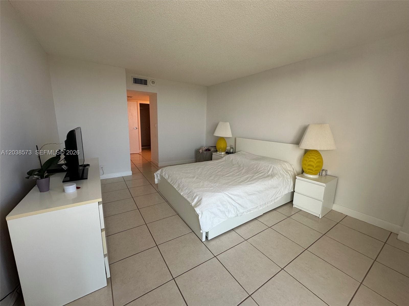 100 Bayview Dr 823 photo 5