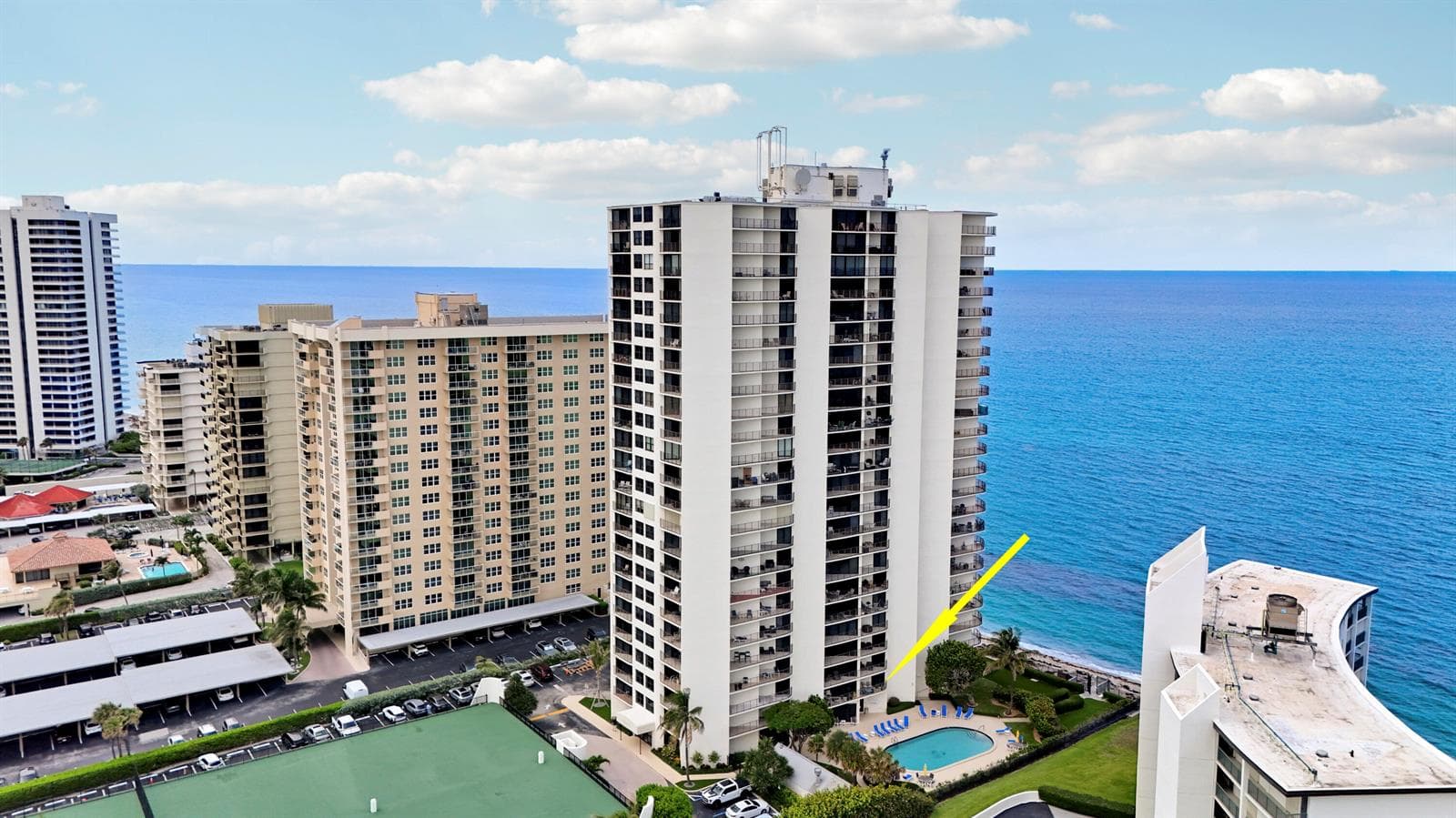 5420 N Ocean Drive 204 photo 1