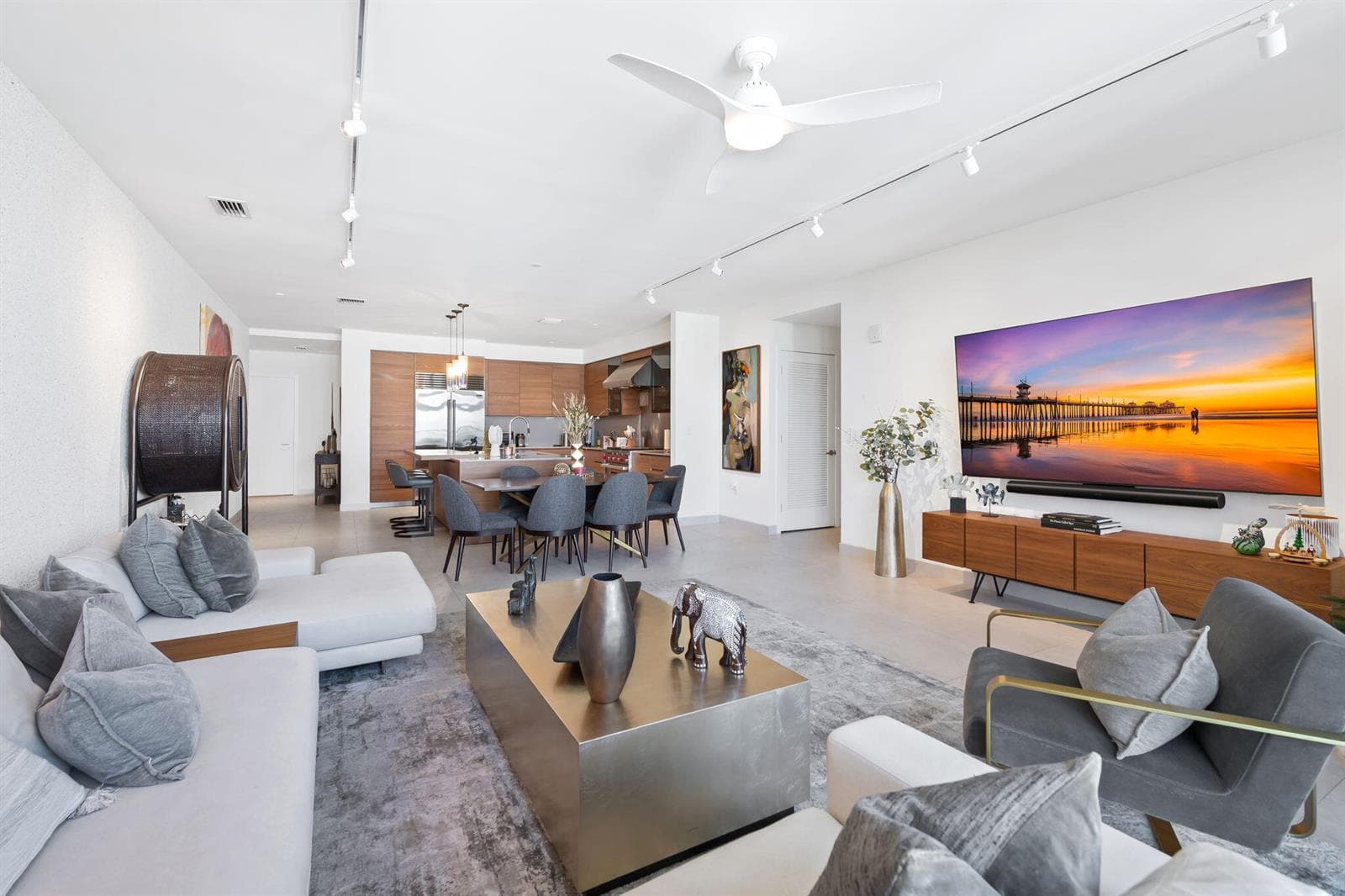 3581 E Glencoe Street #408 5