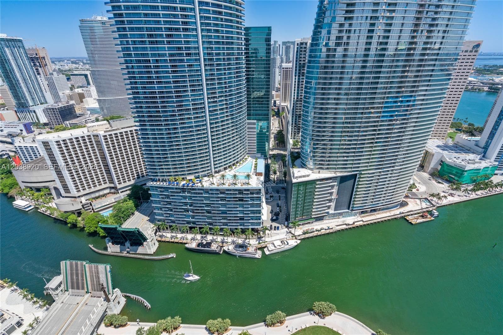 475 Brickell Ave #4315 2