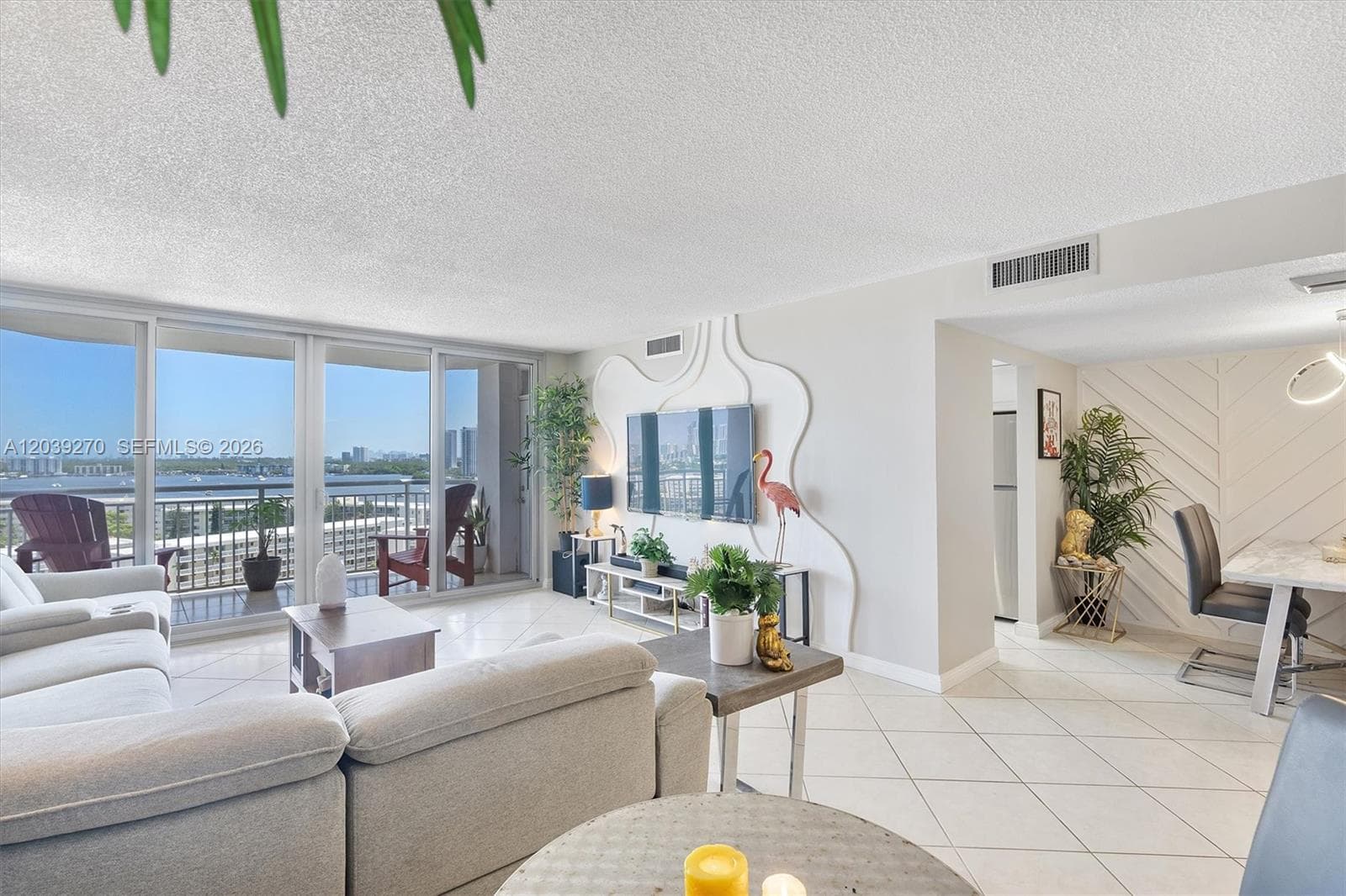 18031 Biscayne Blvd #1401 4