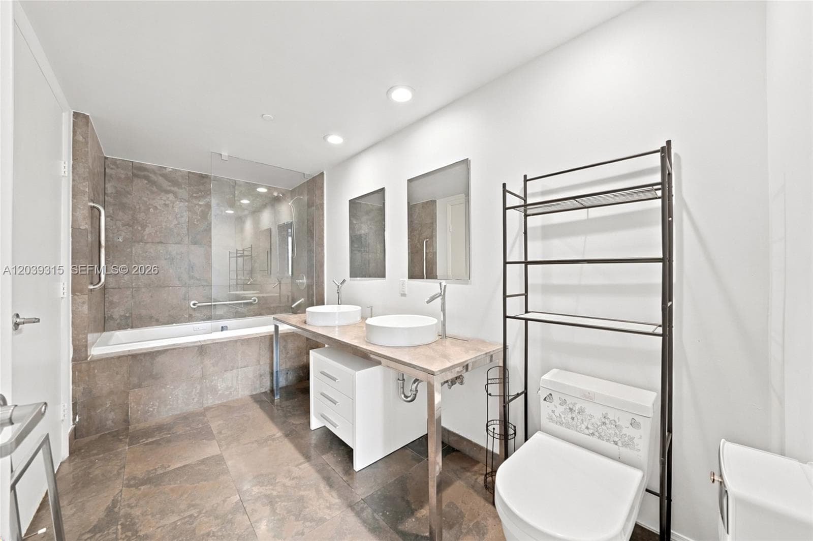 485 Brickell Ave 3707 photo 23