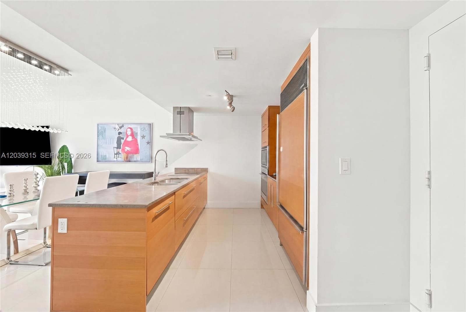 485 Brickell Ave #3707 3