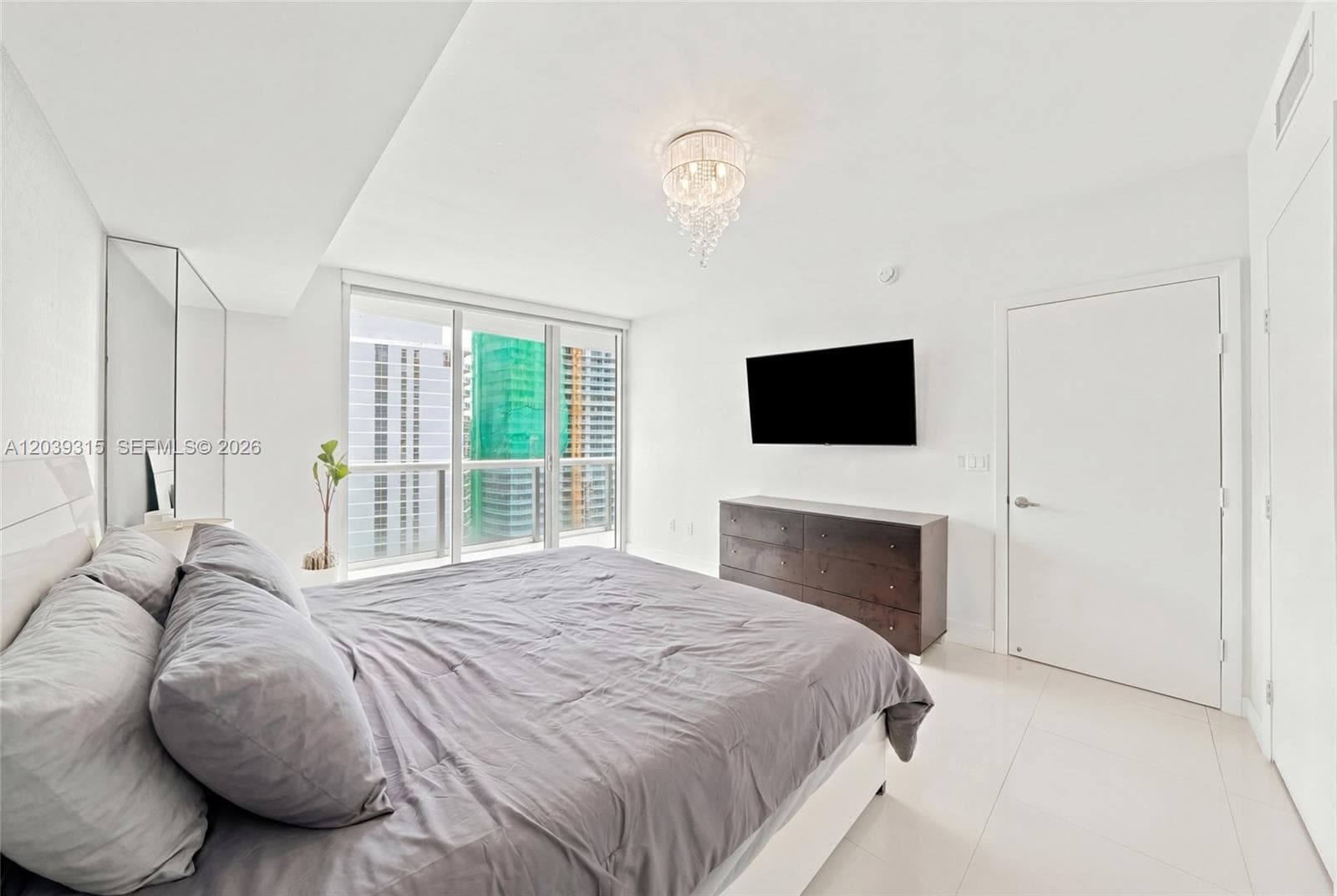 485 Brickell Ave 3707 photo 21
