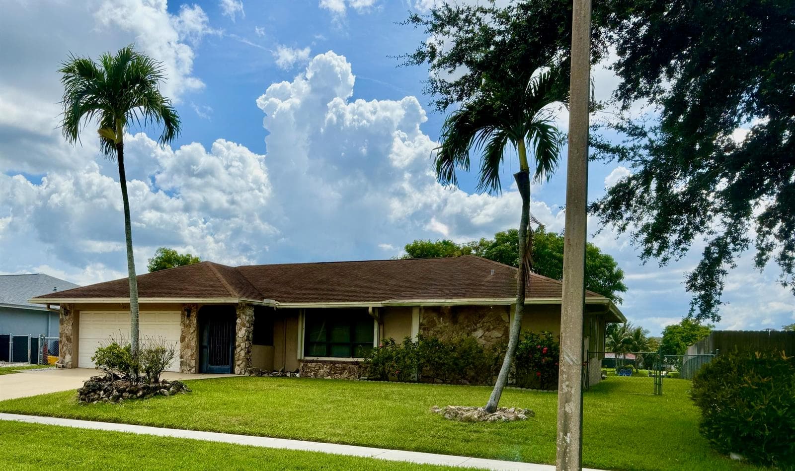 264 Las Palmas Street 2