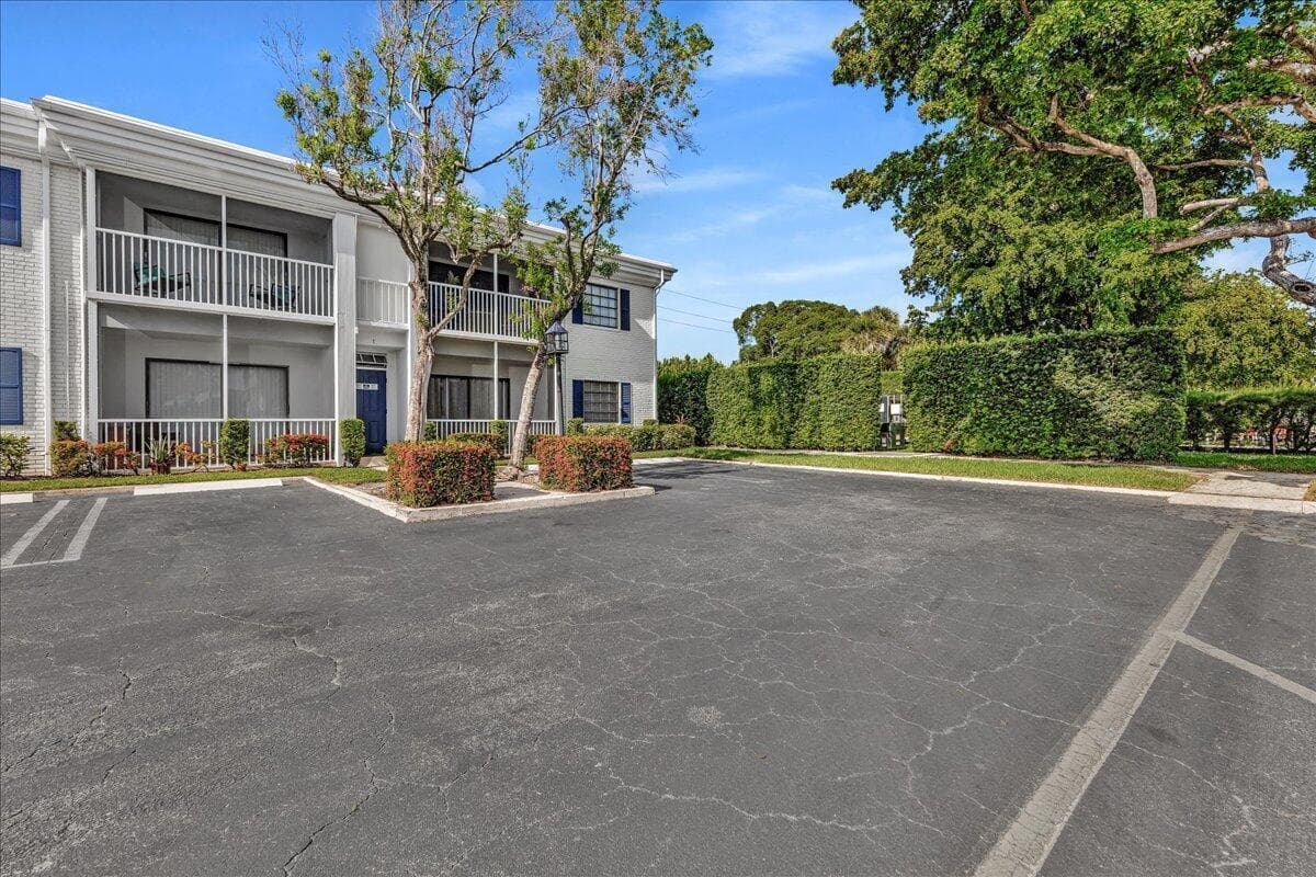180 Cypress Club Drive #816 3