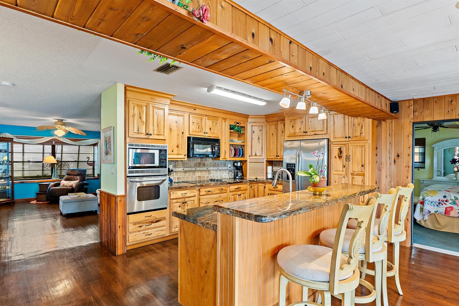 715 SW Rustic Circle 5