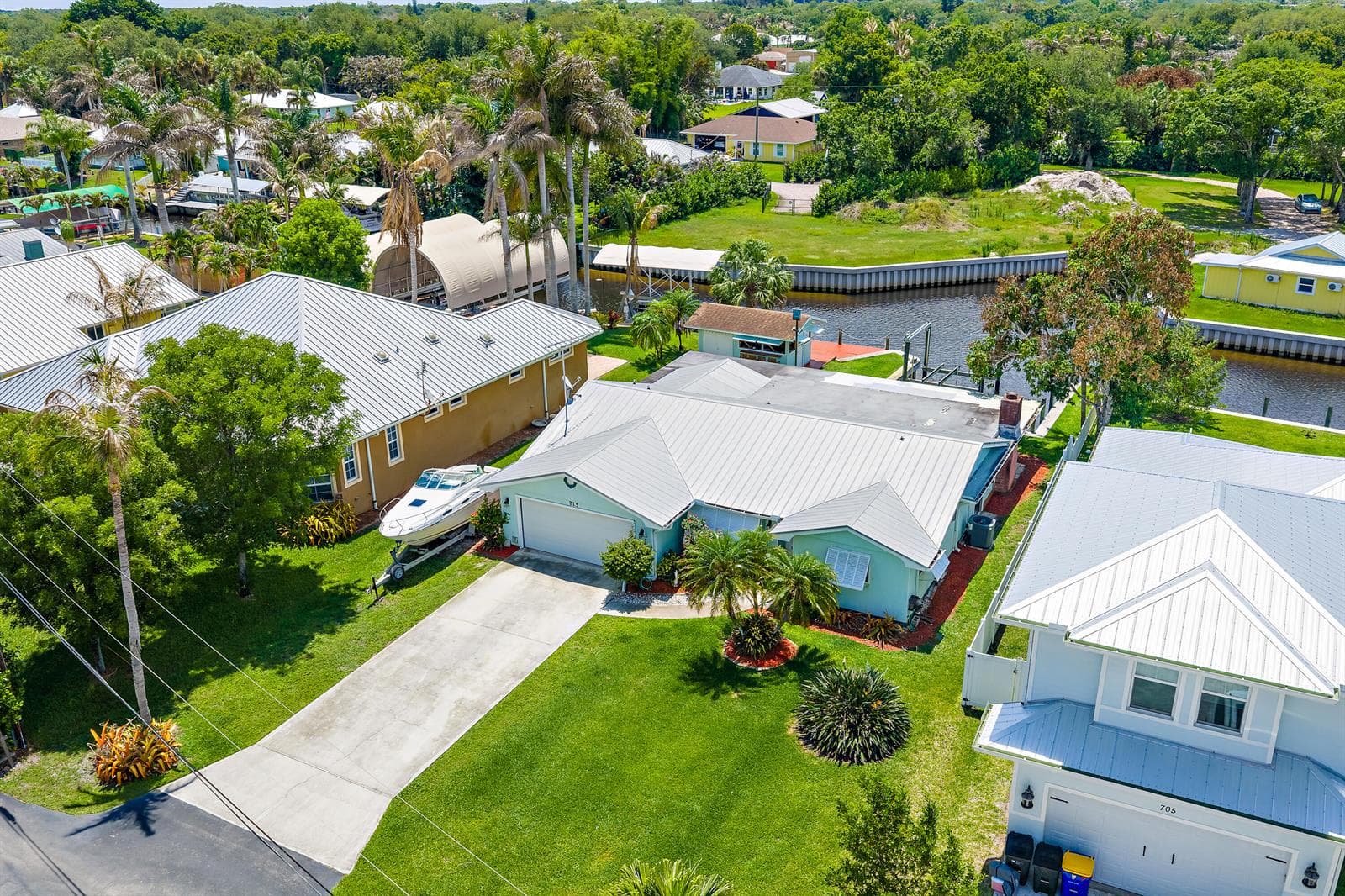 715 SW Rustic Circle 4