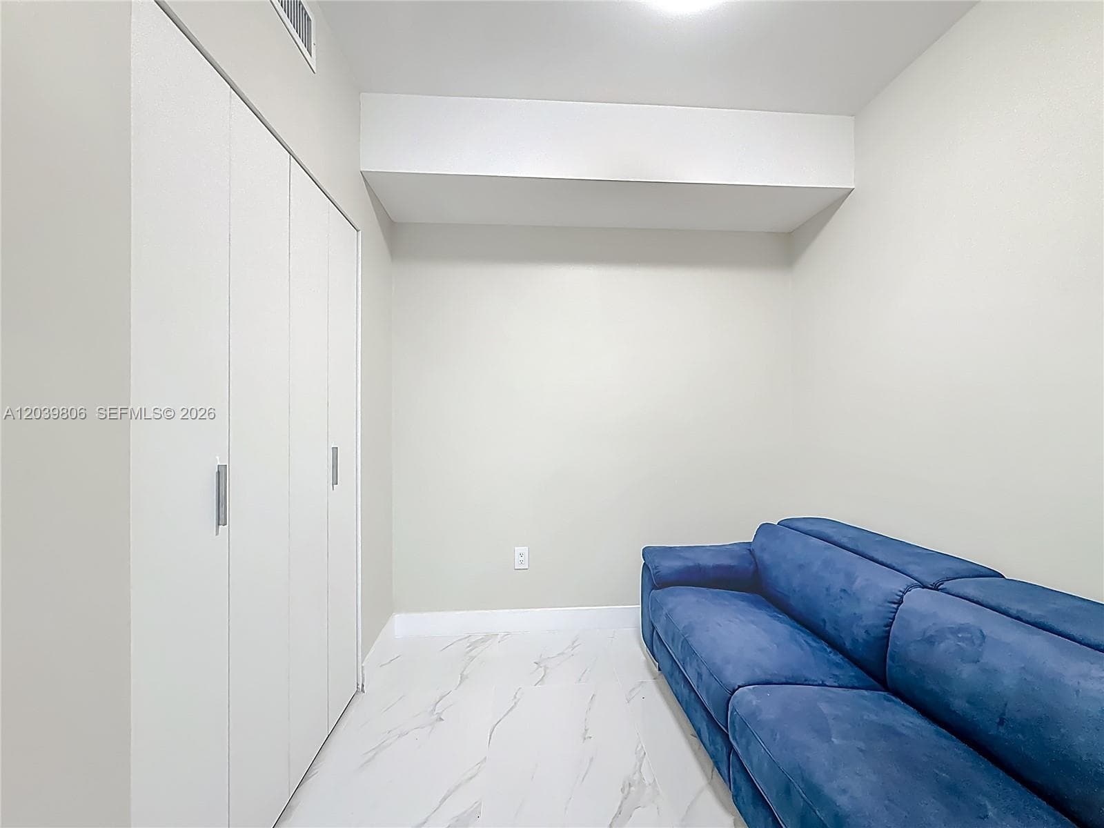 700 NE 24th Street 4904 photo 23