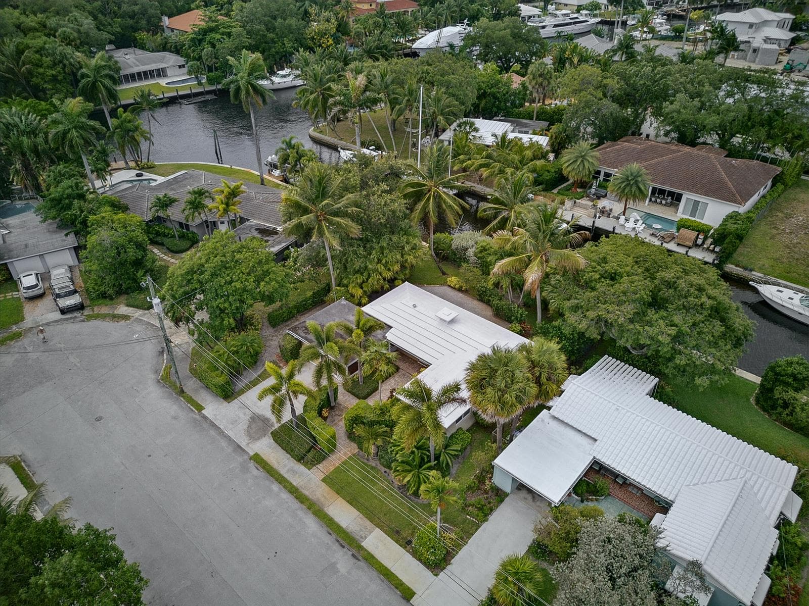 1325 Guava Isle 2