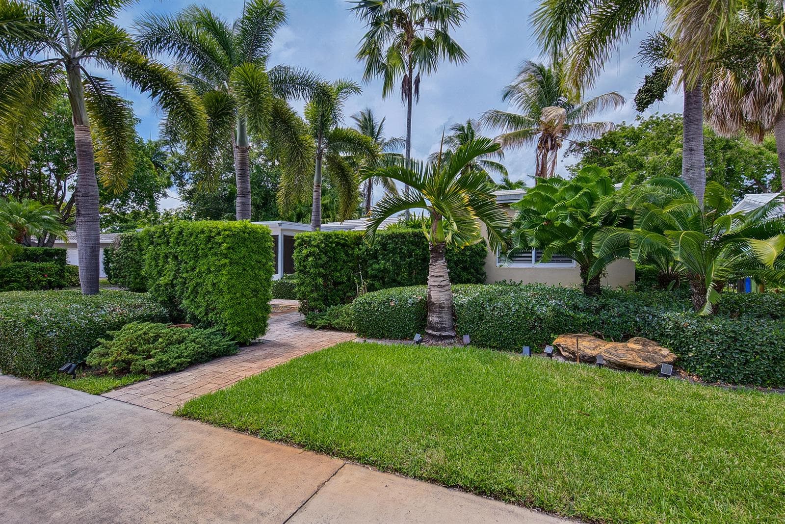 1325 Guava Isle 3
