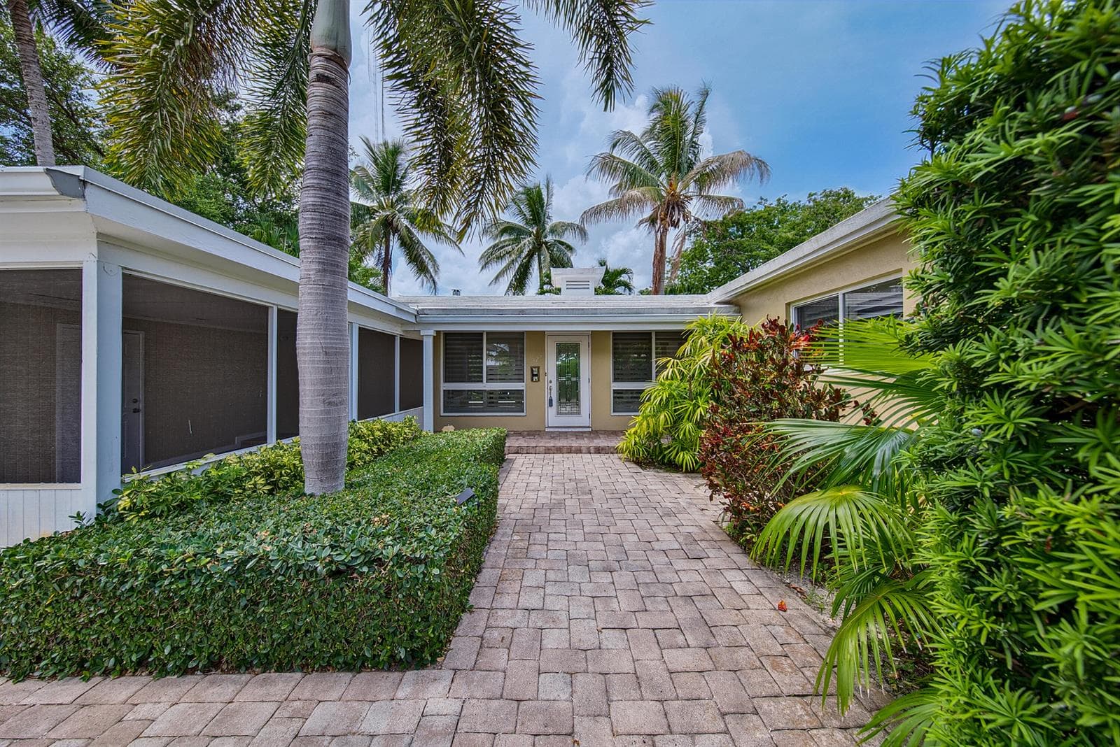 1325 Guava Isle 4