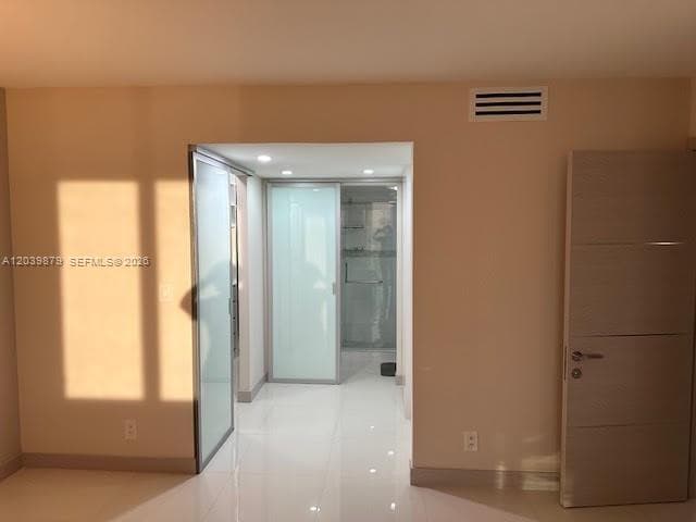 100 Bayview Dr 904 photo 15