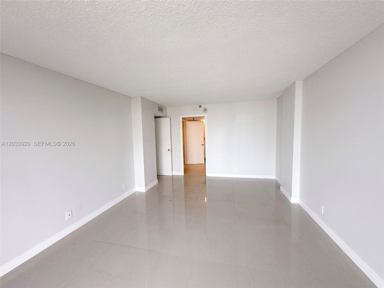 290 174th St 1117 photo 10