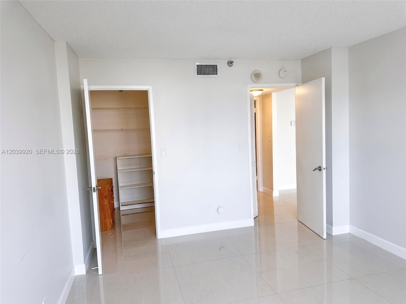 290 174th St 1117 photo 11