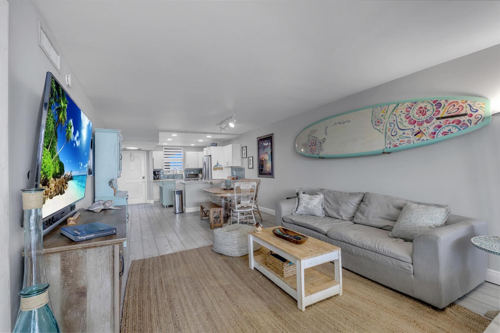 3100 NE 49th Street #503 4