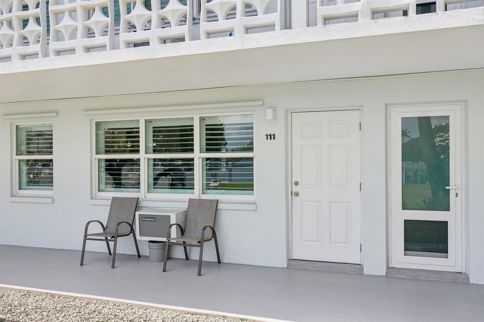 1850 S Ocean Drive #111 5