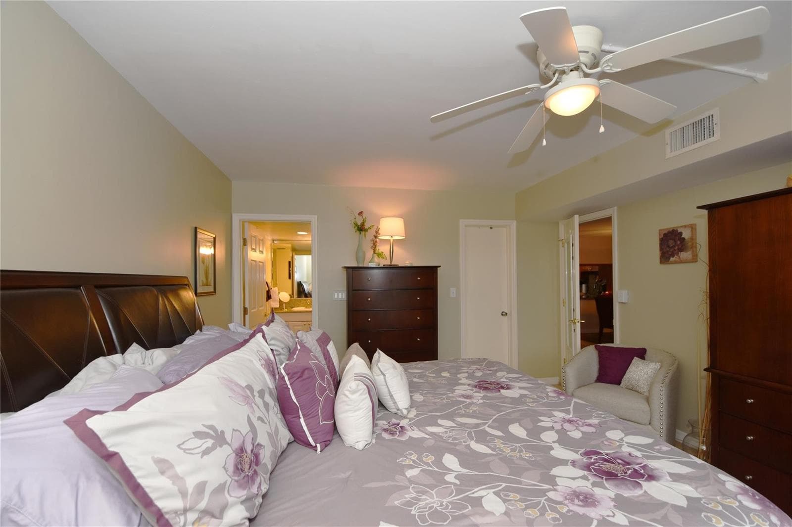3111 NE 51st Street 405c photo 22