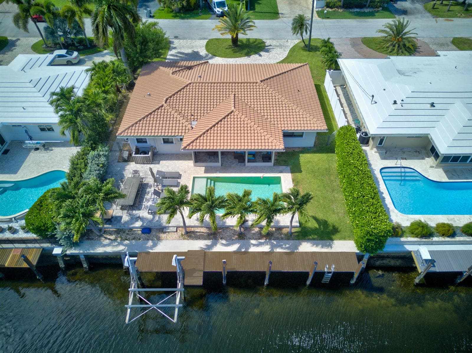 2542 SE 10th 4