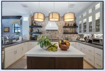 2601 Delmar Pl 4