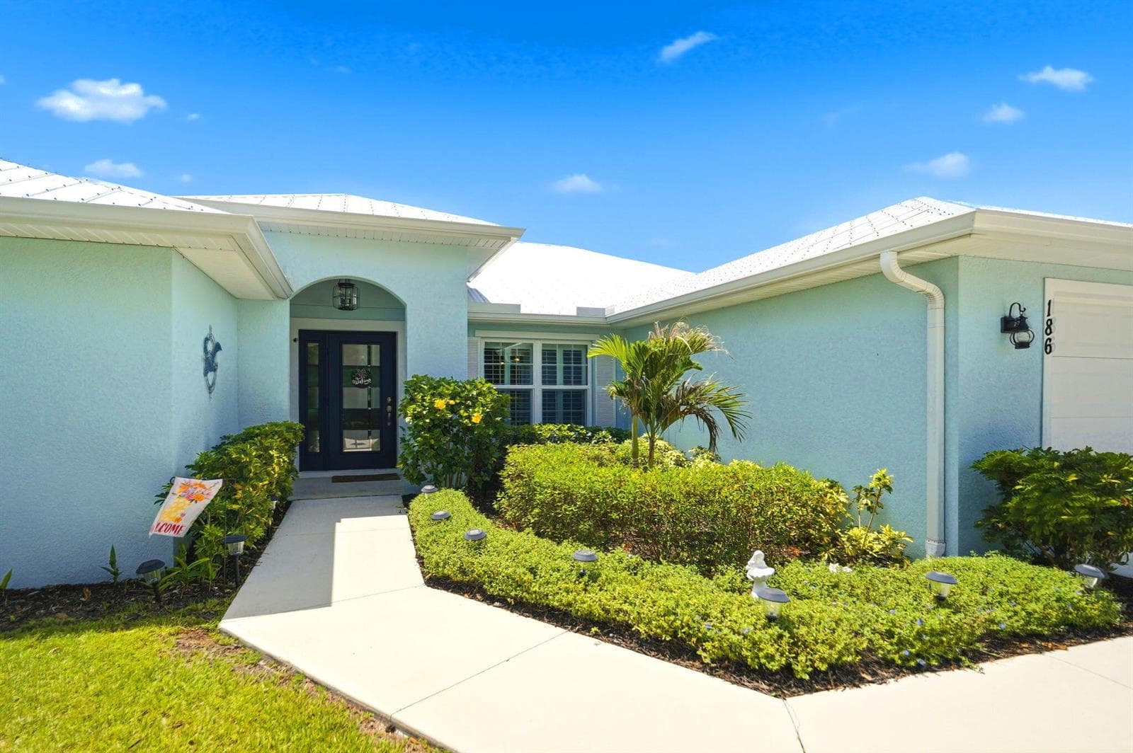 186 NE Dominican Terrace 3