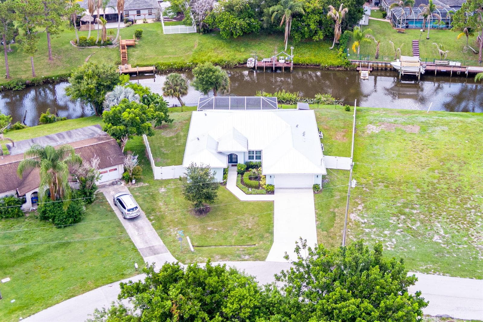 186 NE Dominican Terrace 4