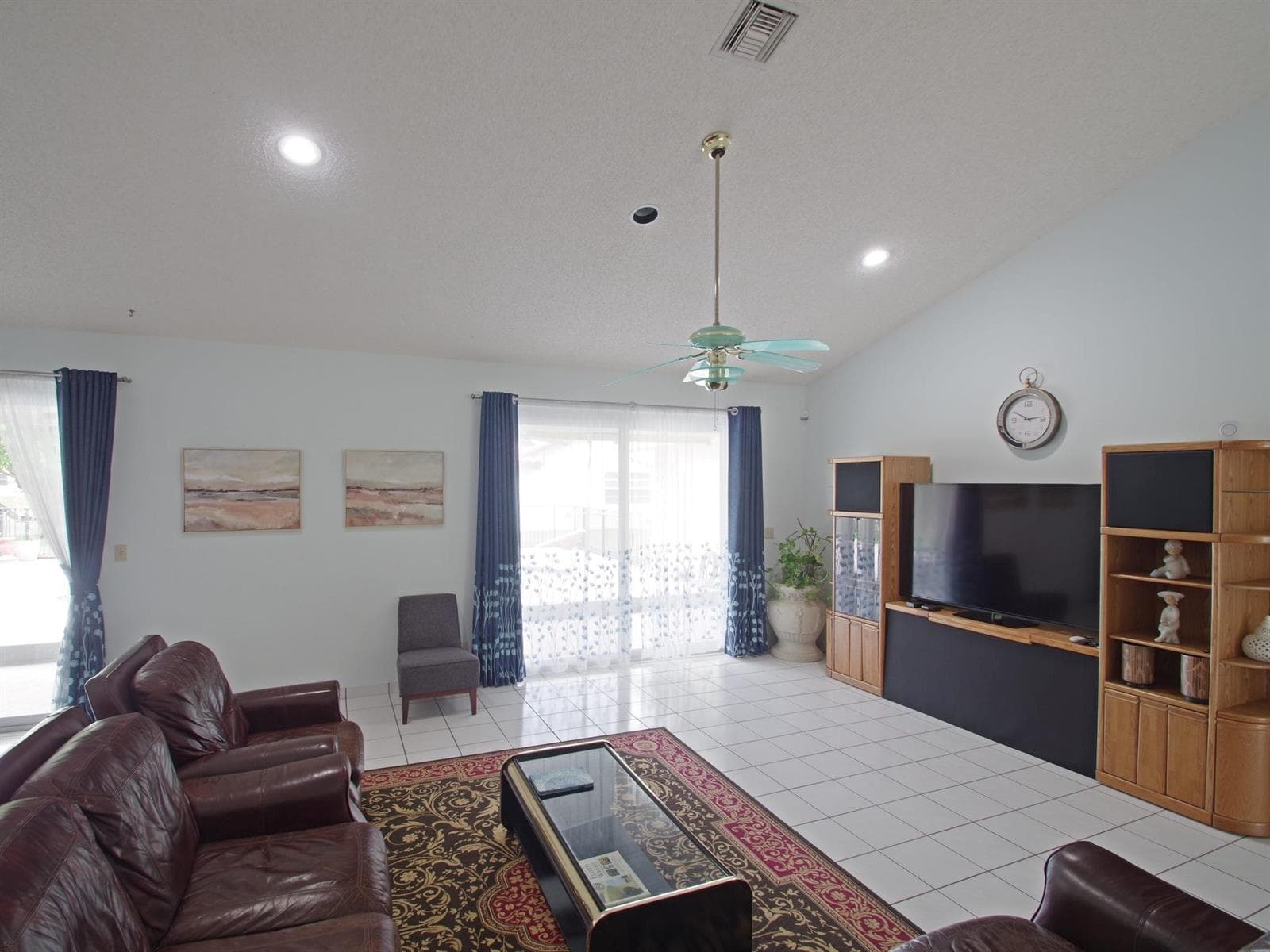 6300 NW 60th Way photo 5