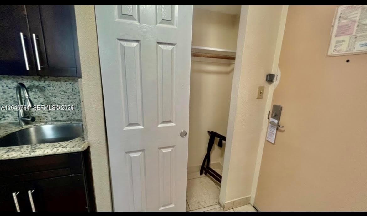 19201 Collins Ave 942 photo 13