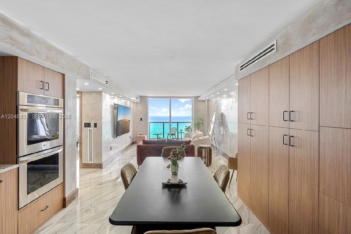 2457 Collins Ave 1603 photo 10